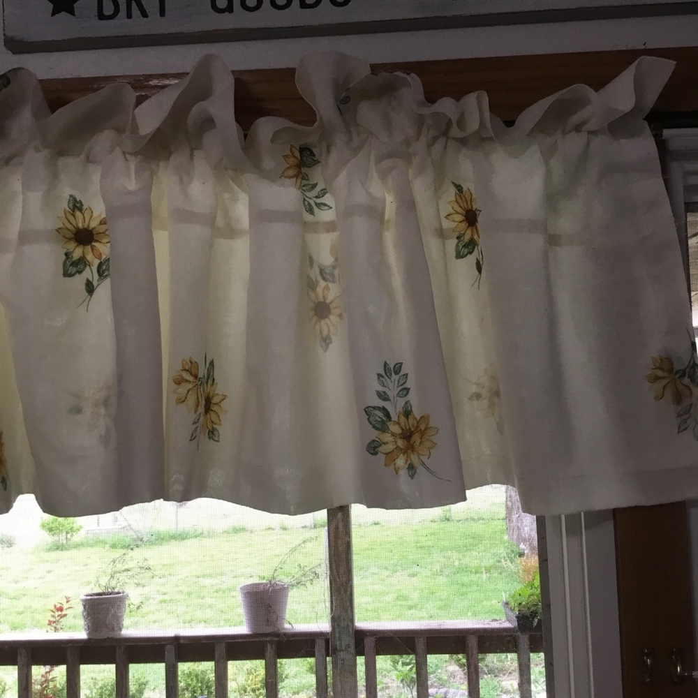 Vtg 1980s Curtain Valance Sunflowers 88 " x  18” Country Kitchen Set Of 2